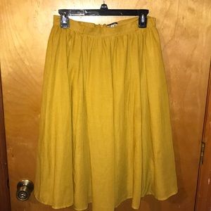 Long high waisted skirt